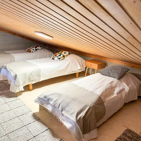 Halla-ukko 3 * Komula