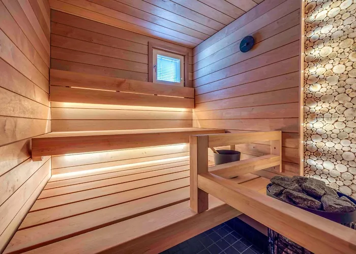 Halla-ukko 3 * Komula