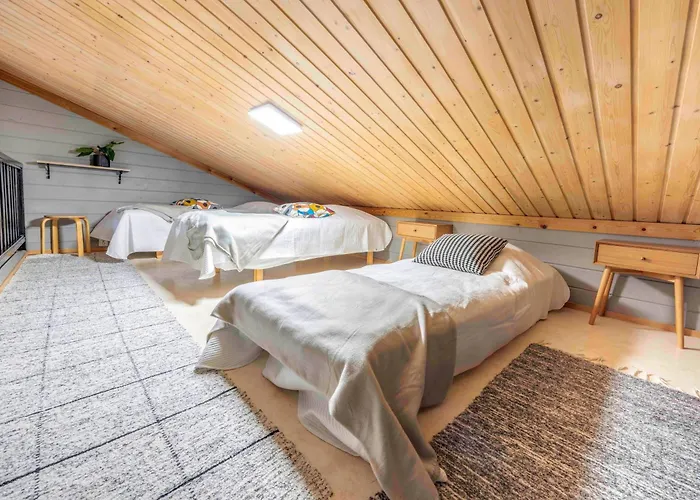 Halla-ukko 3 * Komula